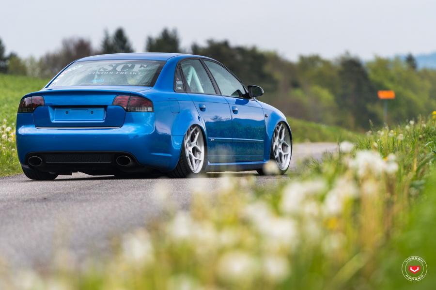  Audi RS4 Sedan on Vossen Wheels (CG-205) 2018 года  (фото 34 из 82)